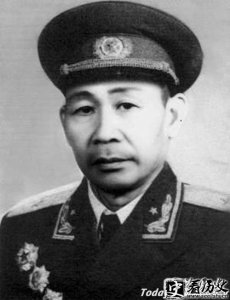 ​资凤将军简介 资凤少将是第一个去世的开国将军