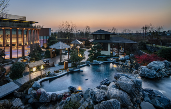 1.天台山以温泉出名,这就给了它很好的生态环境了,也是成都最著名的温泉旅游胜地之一。