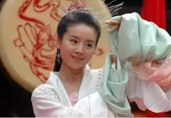 董洁的电影作品有哪些好看(盘点董洁最受好评的十部影视作品)