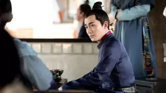 一人饰演二角的电影有哪些(盘点十部值得一看的一人分饰二角电影)