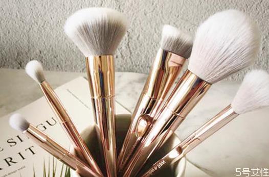 高光刷怎么用 热门的高光产品有哪些 高光刷怎么用 热门的高光产品有哪些