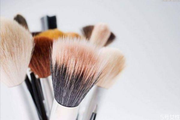 怎样鉴别化妆刷的好坏 怎样选购化妆刷 怎样鉴别化妆刷的好坏 怎样选购化妆刷