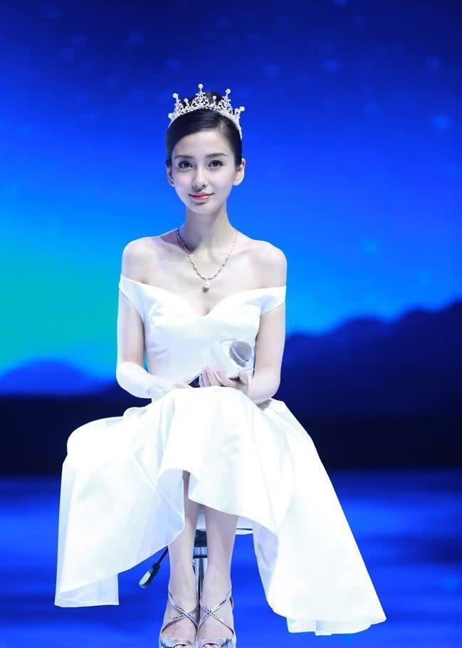 有一种鞋叫杨颖的高跟鞋，明明很时尚，你却很难驾驭！