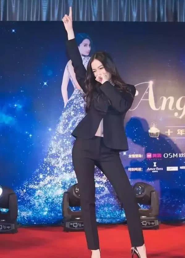 有一种鞋叫杨颖的高跟鞋，明明很时尚，你却很难驾驭！