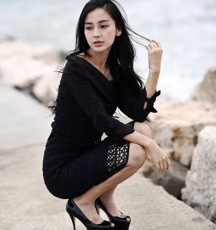 有一种鞋叫杨颖的高跟鞋，明明很时尚，你却很难驾驭！