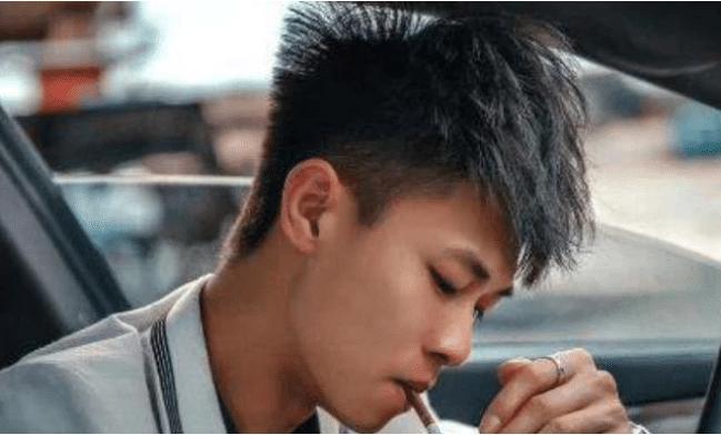 快手3位正能量主播，白小白强势上榜，他获全网认可