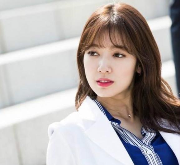 刘海适合哪种脸型 刘海和脸型的搭配建议 刘海适合哪种脸型 刘海和脸型的搭配建议