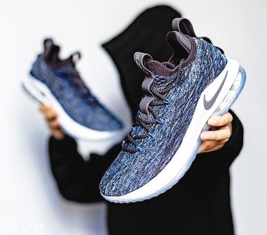 篮球鞋要买大一码吗 看个人习惯 篮球鞋要买大一码吗 看个人习惯