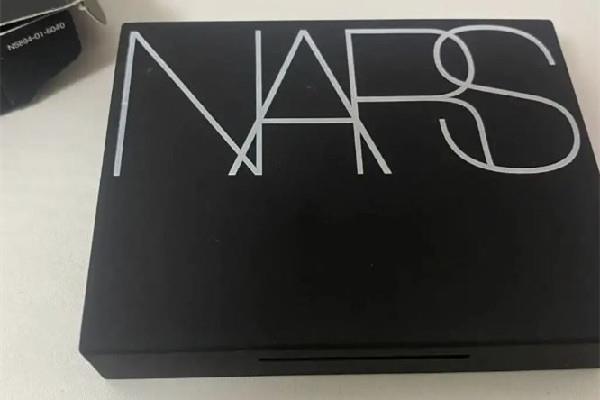 nars大白饼怎么辨别真假 nars大白饼会自带粉扑吗 nars大白饼怎么辨别真假 nars大白饼会自带粉扑吗