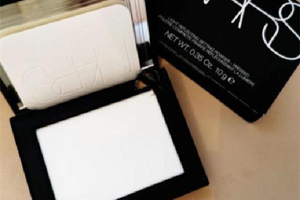 nars大白饼怎么辨别真假 nars大白饼会自带粉扑吗 nars大白饼怎么辨别真假 nars大白饼会自带粉扑吗