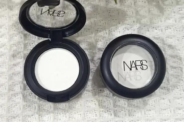 nars大白饼怎么辨别真假 nars大白饼会自带粉扑吗 nars大白饼怎么辨别真假 nars大白饼会自带粉扑吗