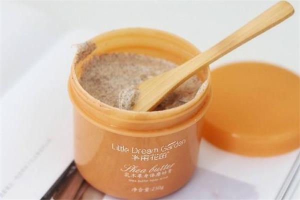 半亩花田磨砂膏能美白吗 半亩花田磨砂膏适合什么年龄用 半亩花田磨砂膏能美白吗 半亩花田磨砂膏适合什么年龄用