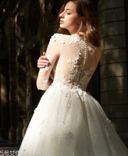 婚纱染色怎么洗白?婚纱染上红色怎么办? 婚纱染色怎么洗白?婚纱染上红色怎么办?