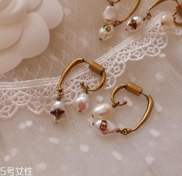 珍珠耳环怎么清洗 这样做就对了