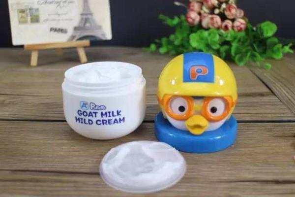 儿童护肤品的注意事项 常见的儿童护肤品哪个好 儿童护肤品的注意事项 常见的儿童护肤品哪个好