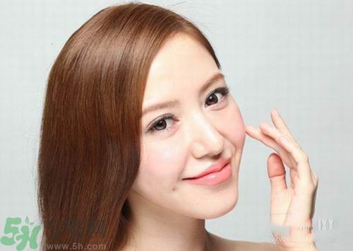 cc霜和粉底液的区别 cc霜和粉底液哪个先用? cc霜和粉底液的区别 cc霜和粉底液哪个先用?