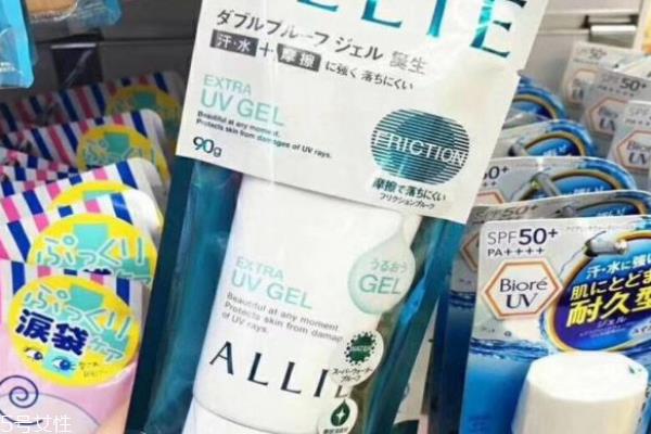 嘉娜宝防晒霜伤皮肤吗 利大于弊 嘉娜宝防晒霜伤皮肤吗 利大于弊