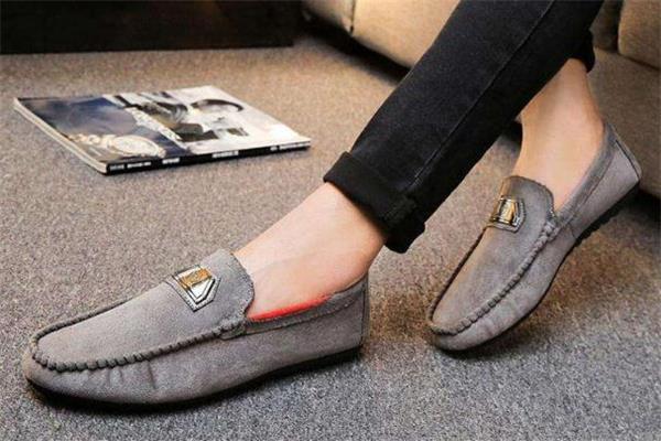 豆豆鞋配什么袜子好看 有这几种选择 豆豆鞋配什么袜子好看 有这几种选择