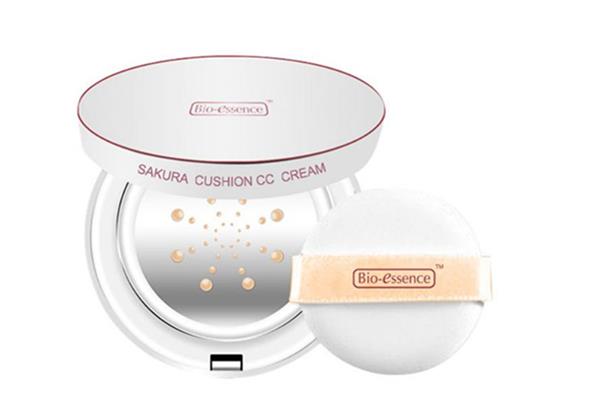 气垫cc霜有点干怎么办 气垫cc霜好用还是粉底液好用 气垫cc霜有点干怎么办 气垫cc霜好用还是粉底液好用