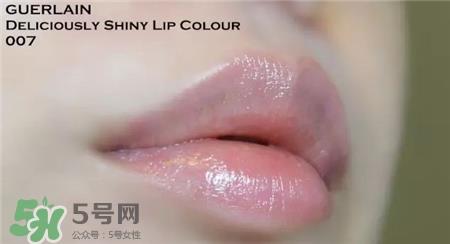 娇兰小黑裙007显色吗?娇兰小黑裙007试色 娇兰小黑裙007显色吗?娇兰小黑裙007试色