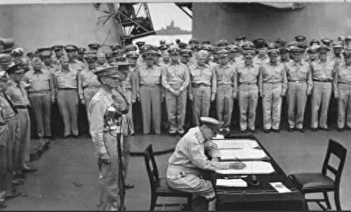 珍贵照片1945年 日本无条件投降