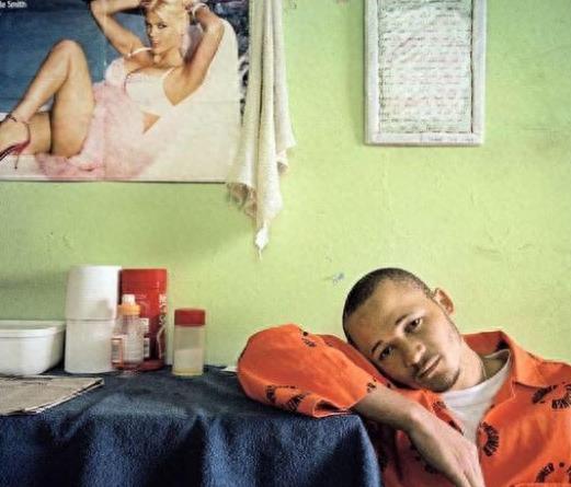 男囚犯的真实一天是这么度过的——南非监狱实拍