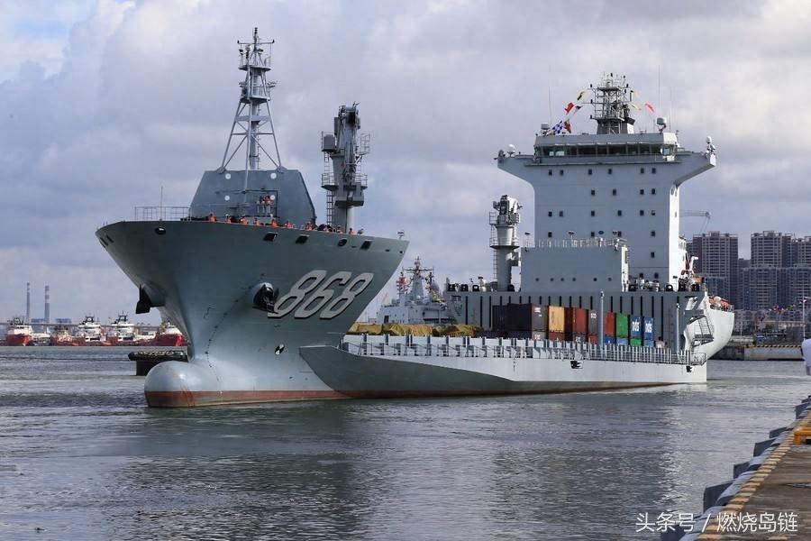 移动的海上基地——中国海军868“东海岛”号半潜船