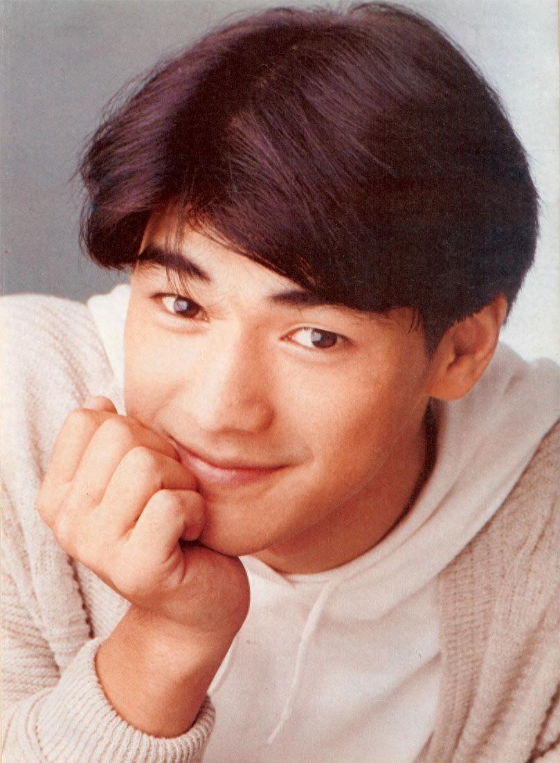 一组老照片,带你看看年轻时颜值逆天的金城武