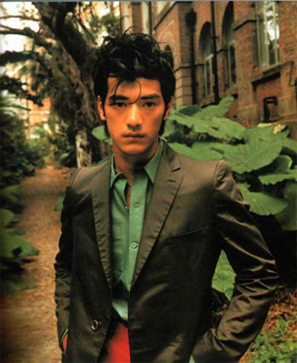 一组老照片,带你看看年轻时颜值逆天的金城武