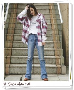 ​红色格子衬衫的25种秋季搭配示范，让你的穿搭变得时尚动人