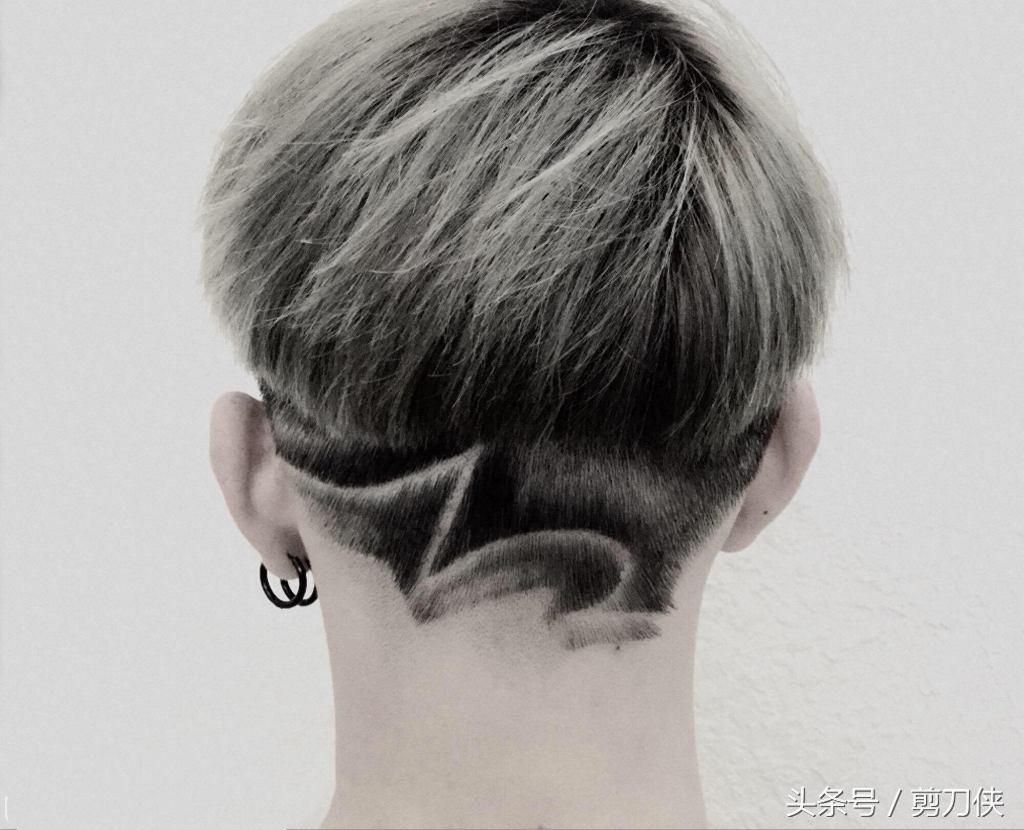 实用不夸张的男士发型刻痕作品