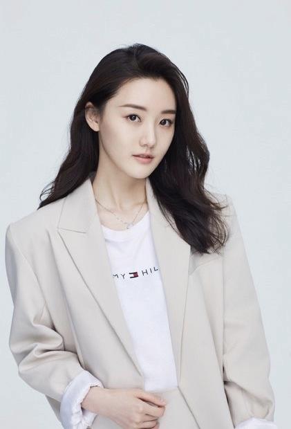 钟楚曦、王紫璇、尚语贤、张乔耳被网友扒出都是李现前女友？