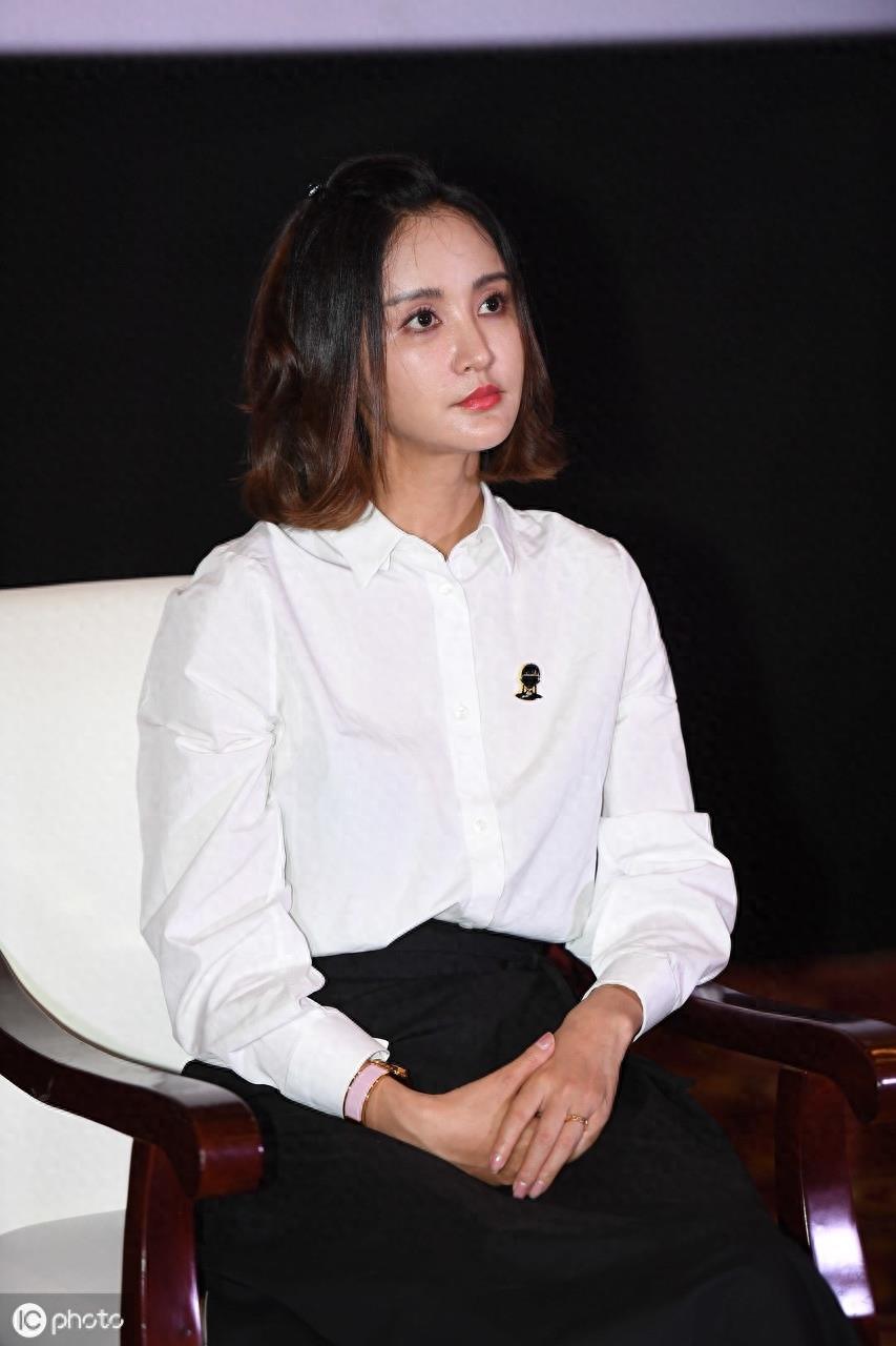 袁弘的老婆张歆艺，38岁的她超有女人味