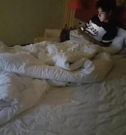 胡一天“夜会门”女主遭扒,男神的人设也要凉凉了