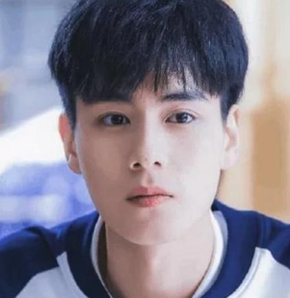 胡一天“夜会门”女主遭扒,男神的人设也要凉凉了