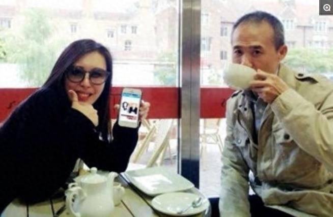 万科原董事长王石老来得子，果断辞职回家当父亲，网友：恭喜啦