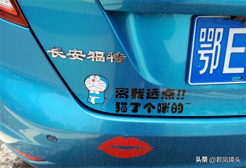 人间百态趣图荟萃：妈妈累了 生活需要搀扶