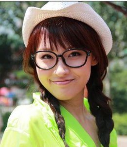 ​她是《乡村爱情》美丽的小李老师，出演《婚规2》丁灿招人烦