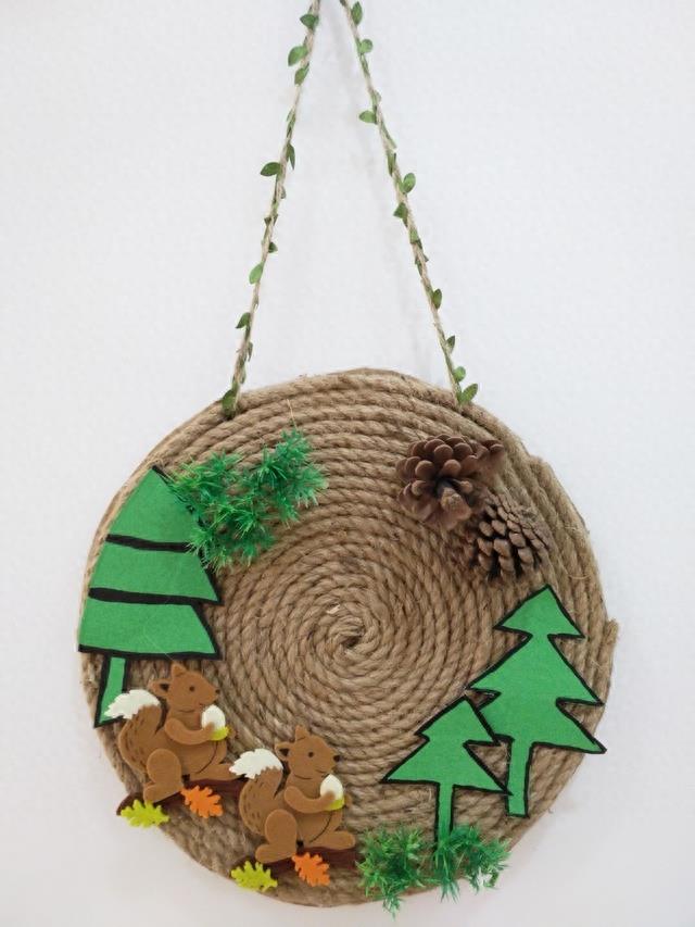 简简单单的麻绳就可以把墙面布置的这么漂亮，你肯定用得着，收藏