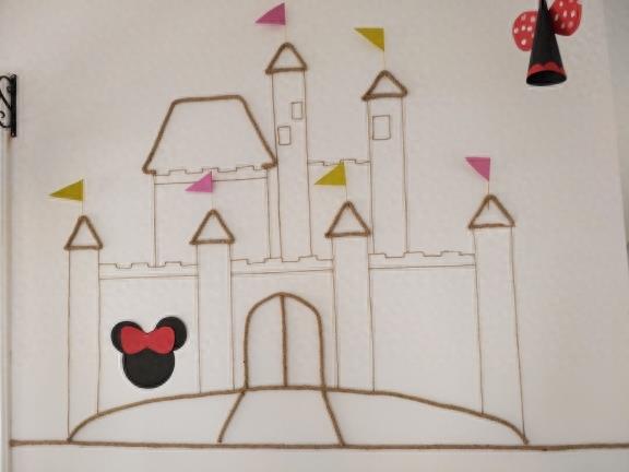 简简单单的麻绳就可以把墙面布置的这么漂亮，你肯定用得着，收藏