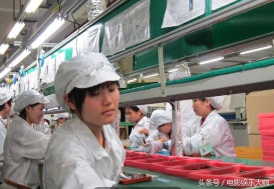 实拍：富士康流水线工人的一天