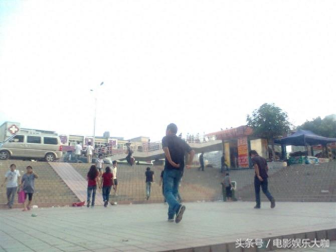 实拍：富士康流水线工人的一天