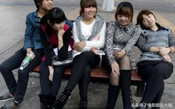 实拍：富士康流水线工人的一天