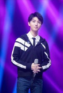 ​王俊凯、林可欣合唱live《树读》，超级好听！