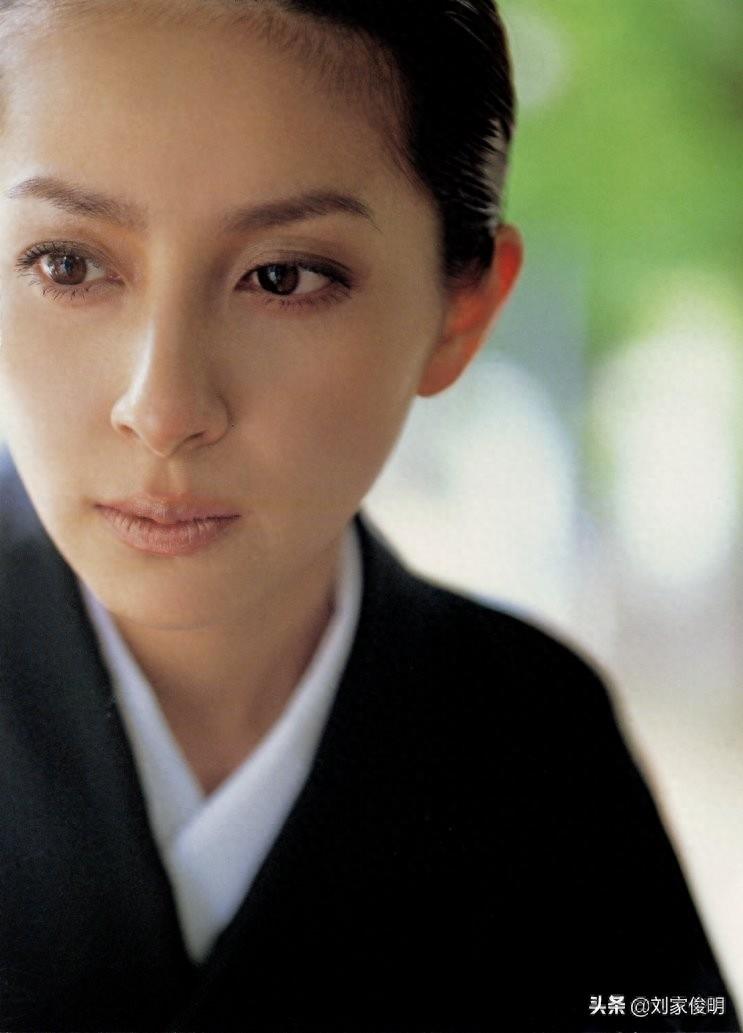 奥菜惠，写真，干净知性的美