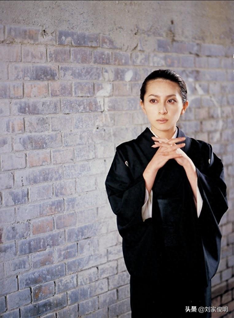 奥菜惠，写真，干净知性的美