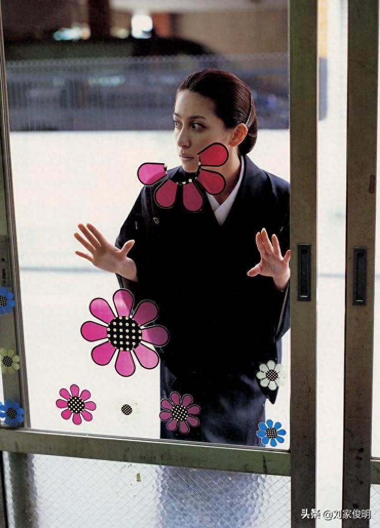 奥菜惠，写真，干净知性的美