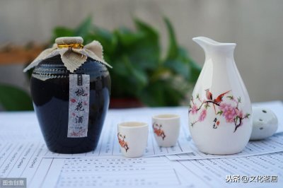 ​酒不醉人人自醉，色不迷人人自迷，道不远人人自远