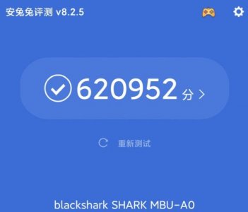 ​黑鲨游戏手机3曝光62万跑分第一，黑鲨2前辈旗舰沦为白菜机