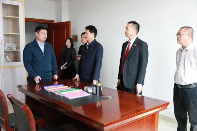 ​赣州市委政法委副书记邓增顺一行到瑞金市法院调研指导工作